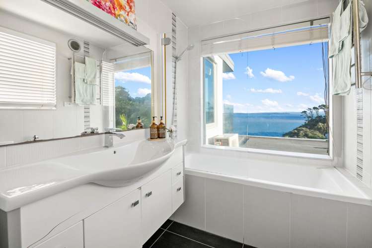 11 Hoskins Avenue Hillsborough_18