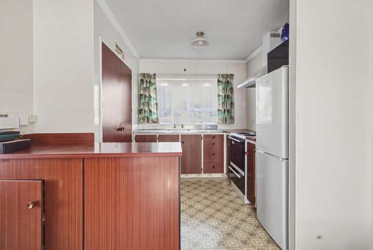 8 Tukapa Street Westown_2