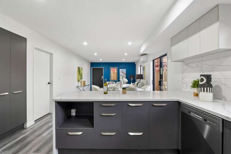 17B Martin Place Kelston_22