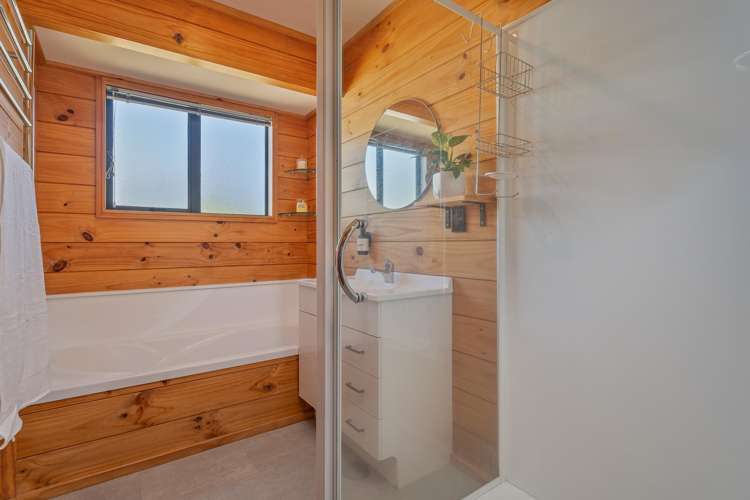 114 Kauri Crescent Matarangi_20