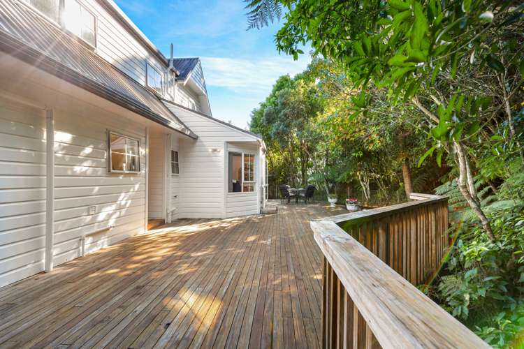 27 Woodfern Crescent Titirangi_25