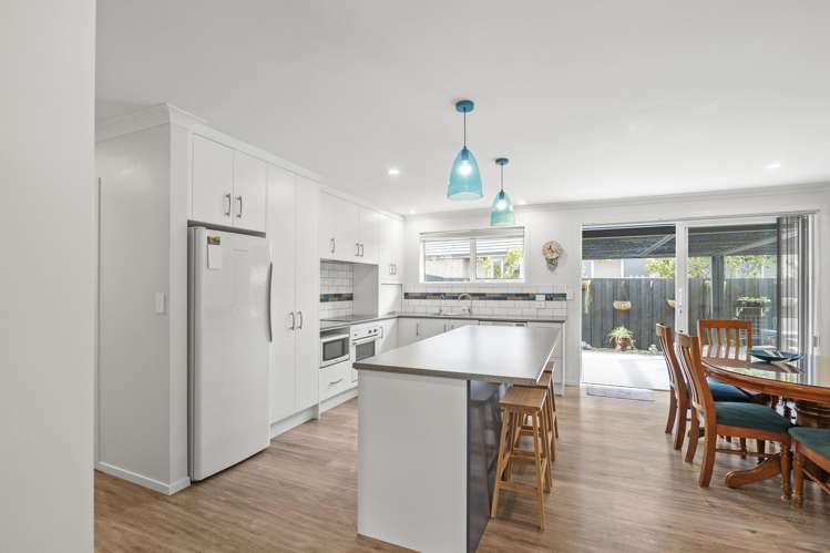 44 Pebble Beach Boulevard Kamo_3