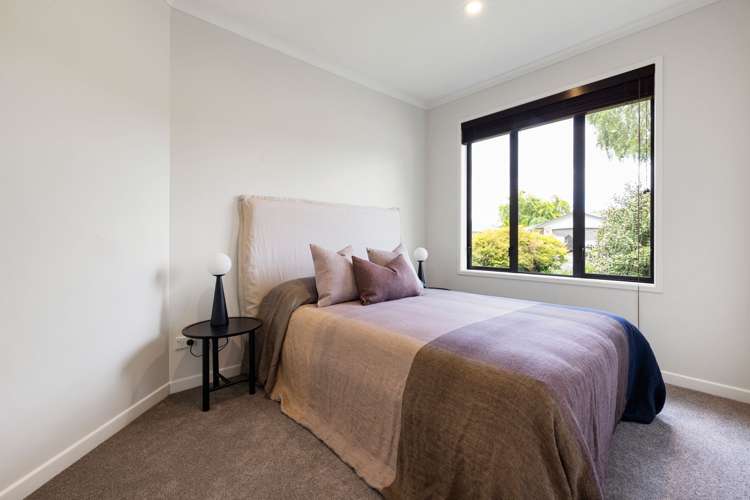 53 Barrington Drive Huntington_27