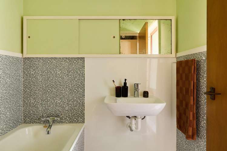 110 Huntsbury Avenue Huntsbury_19