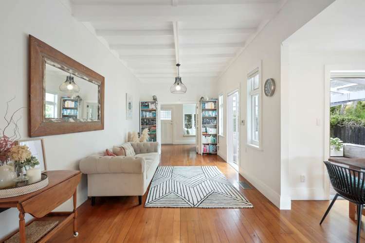 5 Roland Road Greenhithe_6