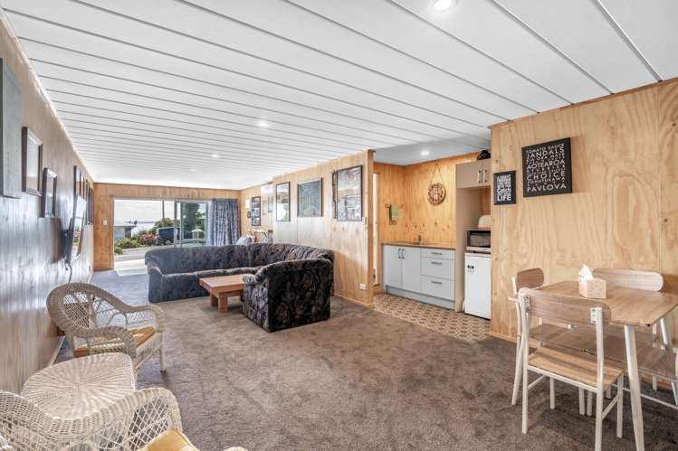 120 Walker Street Riverton_16