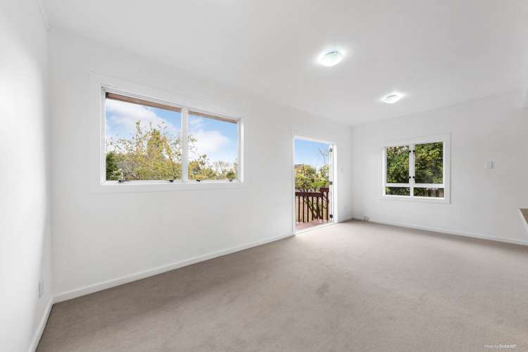 36 Tirimoana Road Te Atatu South_11