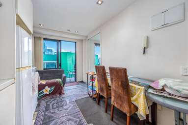 205/2 Dockside Lane_3