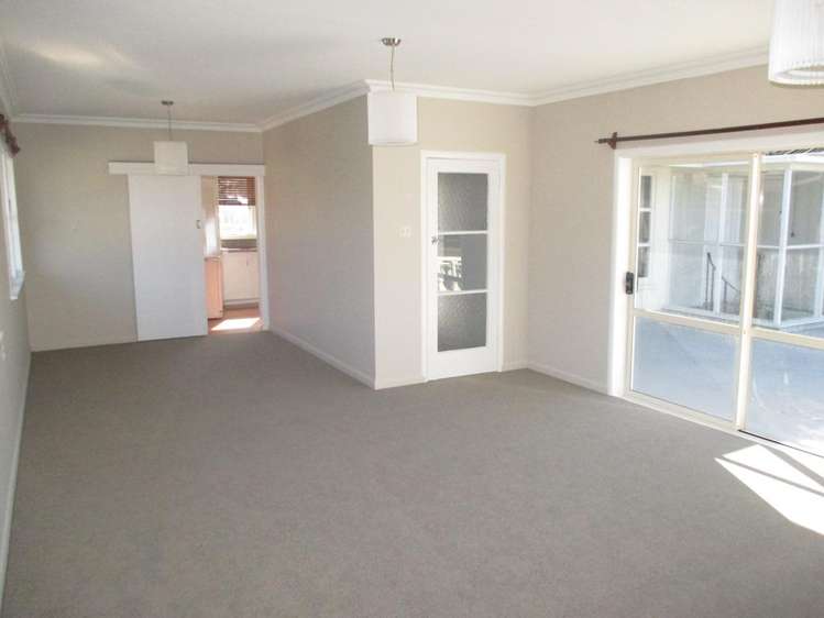 13 Scott Avenue Hamilton East_2
