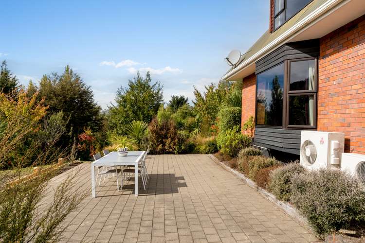 16 Freyberg Road Fairfield_41