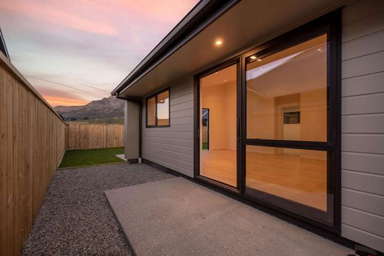 26 Metzger Road, Hanley's Farm Jacks Point_20