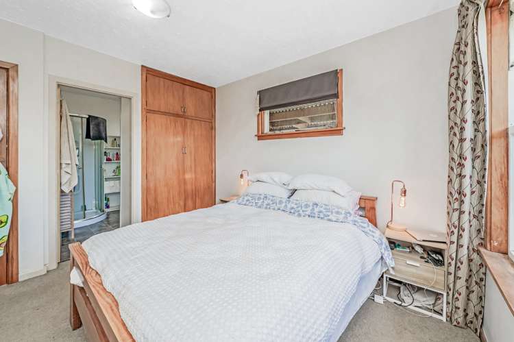 5669 West Coast Road Springfield_14