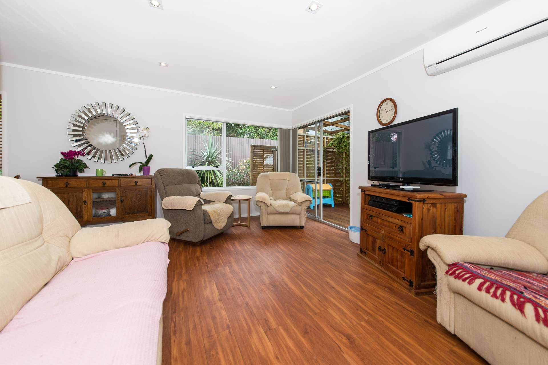 1/33 Woodcote Drive Glenfield_0