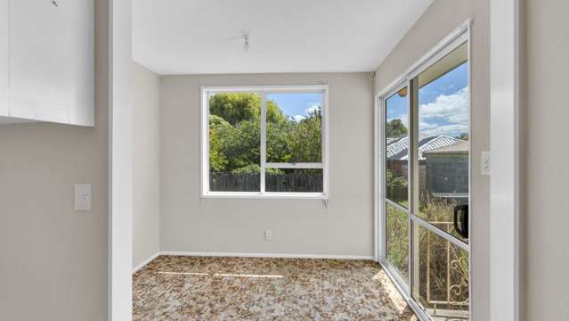 149B Gayhurst Road Dallington_4