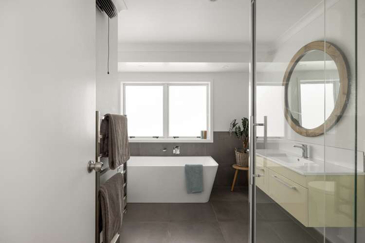 33 Upland Street Brookfield_15