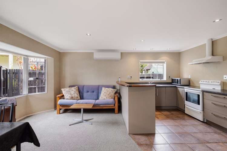 23B Beach Road Otumoetai_8
