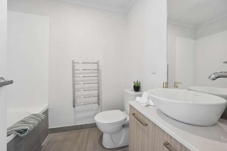 34 Fernly Rise Flat Bush_5