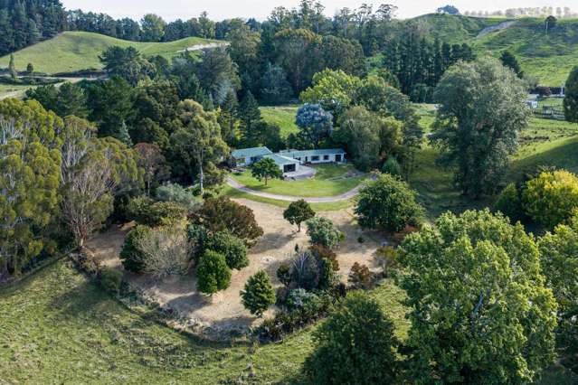 Five bedroom lifestyle with grazing and hunting