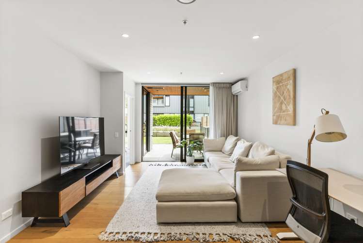 111/64 Victoria Street Onehunga_3