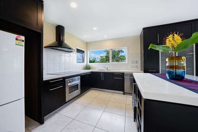 8 Tropicana Drive Mt Roskill_6