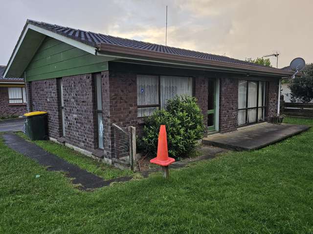 2/21 Booker Place Manurewa_1