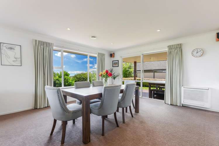 5 Norfolk Place Stoke_13