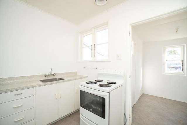 2/58 Weld Street Feilding_1