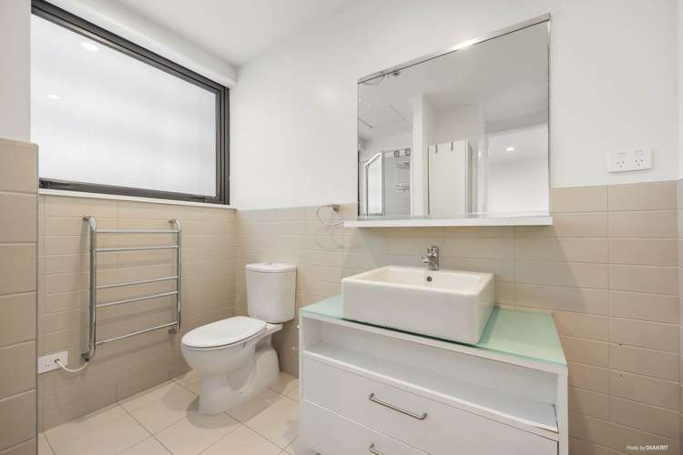 905/18 Beach Road Auckland Central_6