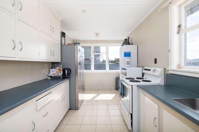 71 Aldershot Street Aranui_3