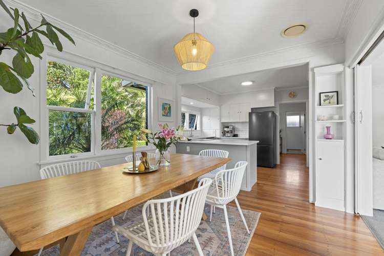 222 Tukapa Street Westown_8