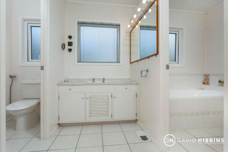 10 Woodcote Drive Glenfield_13