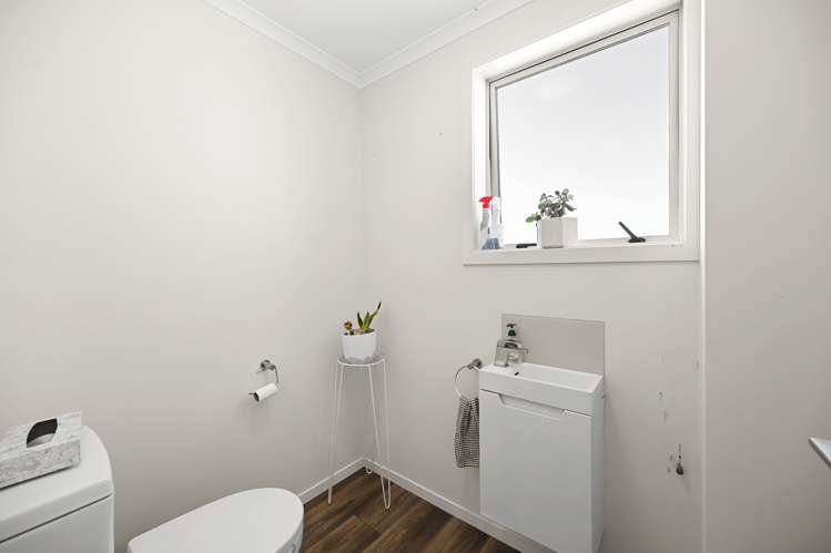 29 Chiefs Court Hamilton East_14