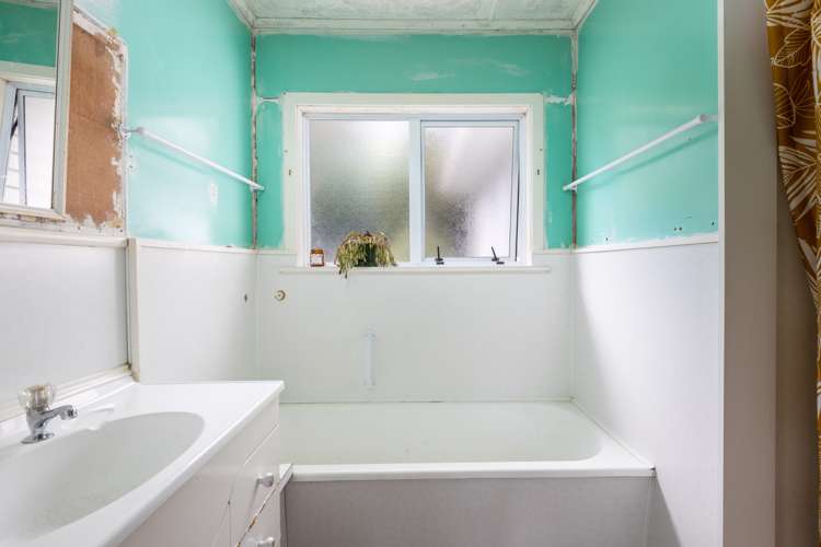 65 Clawton Street Westown_18