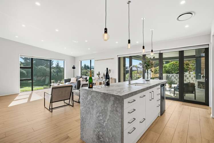 16 Te Heke Place Waikanae_9