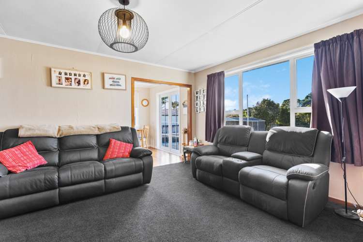 16 Cumming Street Okato_11