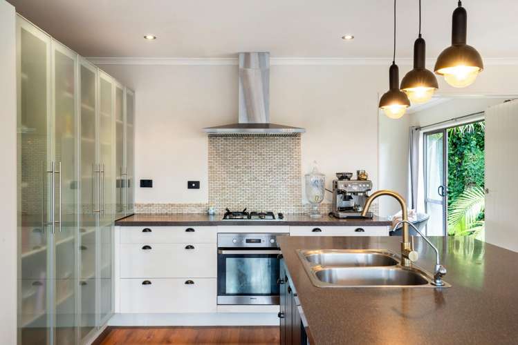 16 Rakau Views Orewa_6