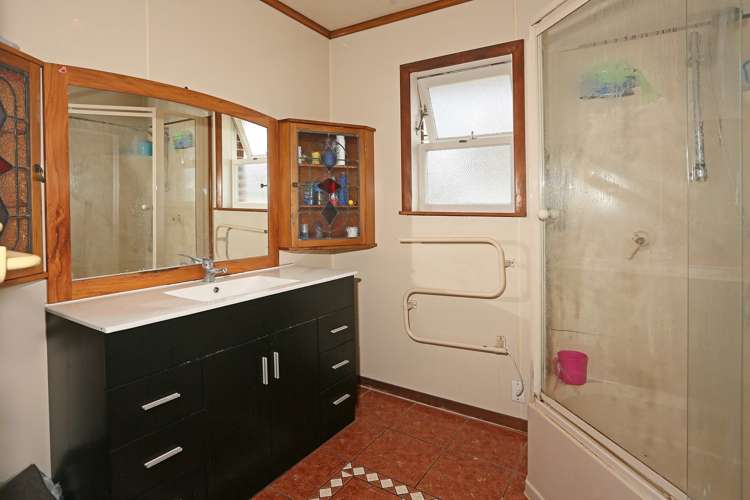 10 Brains Road Kelston_8