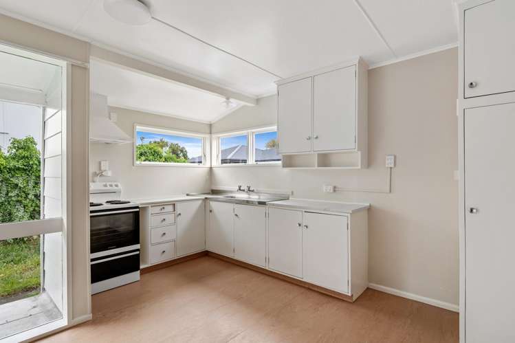 1 and 2/51 Portsmouth Street and 1 and 2/73 Hampshire Street Aranui_24