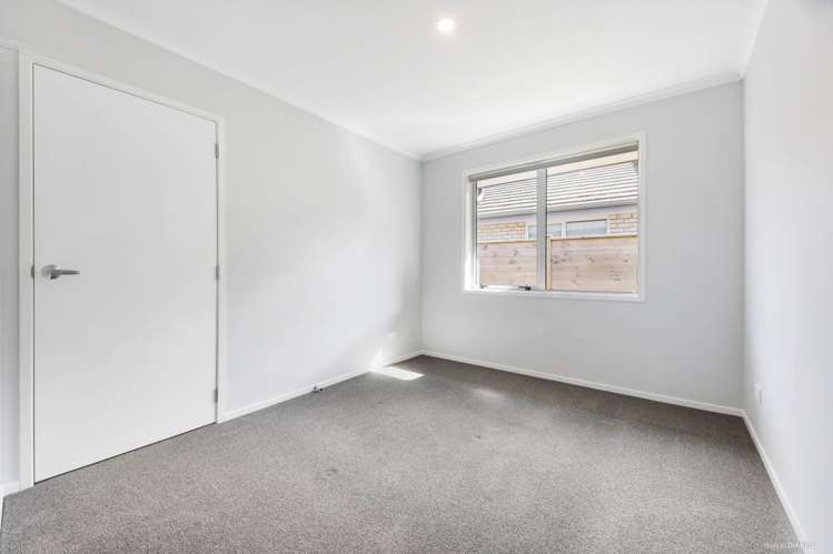3 Harry Close Warkworth_24