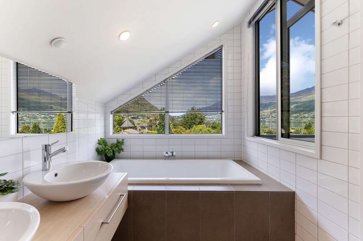 10/8 Humphrey Street_1