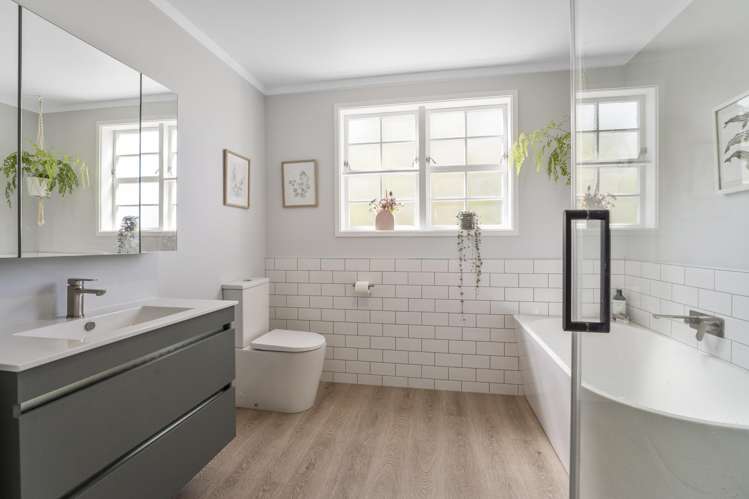 75 Eatwell Avenue Paraparaumu Beach_6