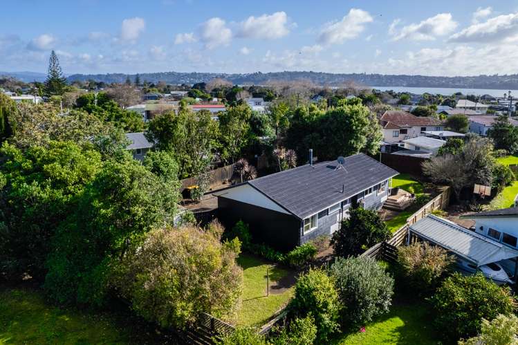 37 Wallace Road Mangere Bridge_13