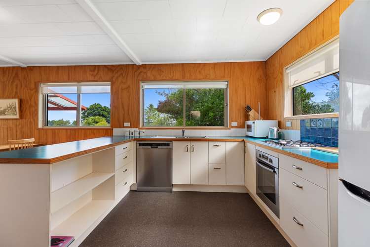 19 Ngaparaoa Drive Maketu_9