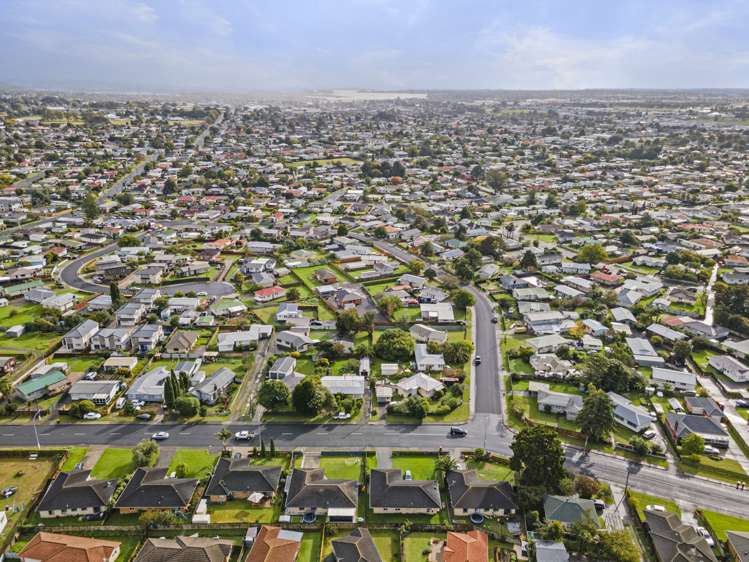 2 President Avenue Papakura_12