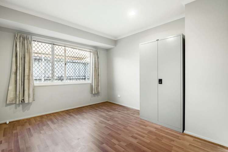 6 Banshire Close Flat Bush_14