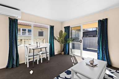 1/80 Latham Street_3
