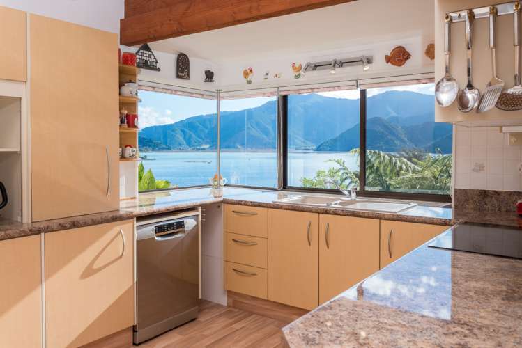 259 Queen Charlotte Drive Havelock_2