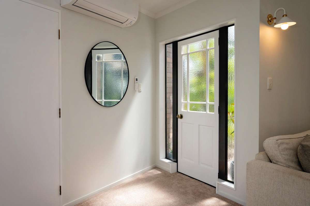 8 Bishops Close_1