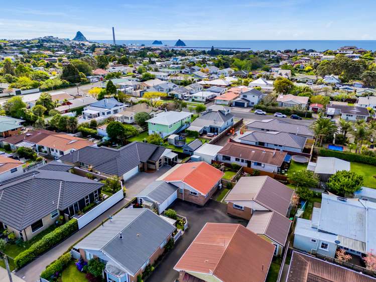 2/6 Webster Street Westown_19