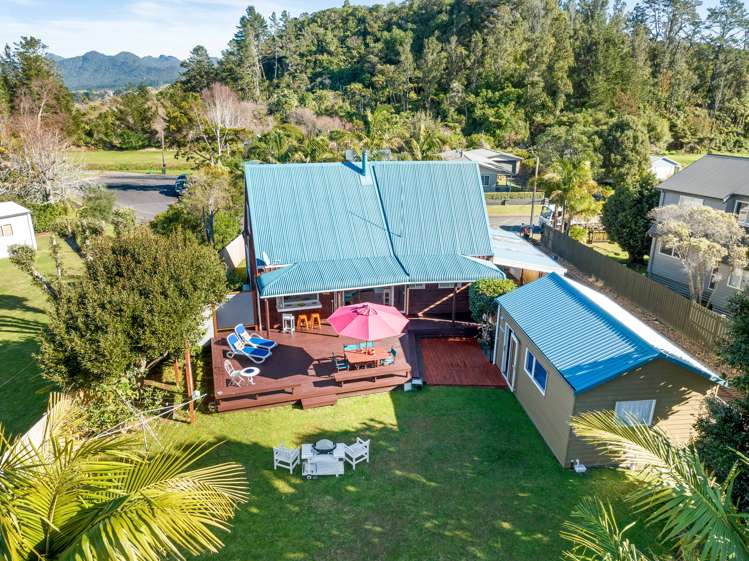 127 McKellar Place Whangamata_26